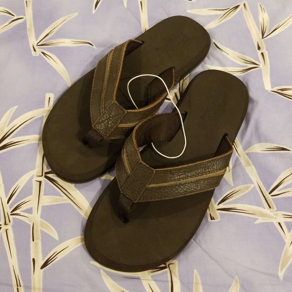 NWOT Flojos Slippers